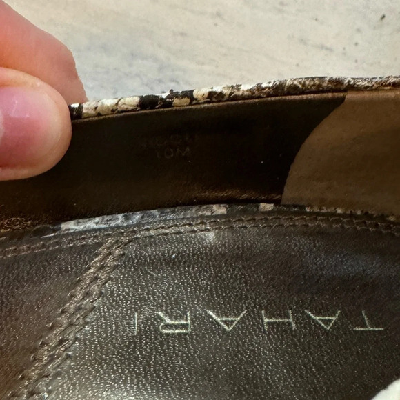 Tahari Snake Skin Print Pumps Sz 10 - Picture 3 of 5